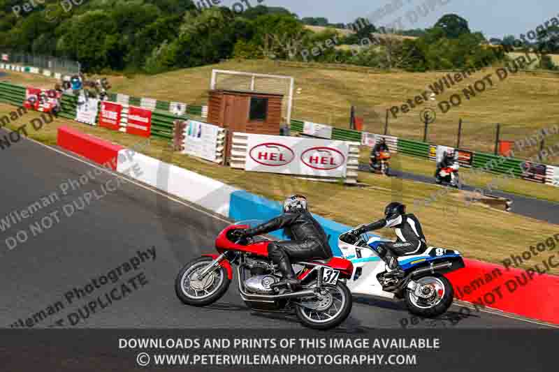 Vintage motorcycle club;eventdigitalimages;mallory park;mallory park trackday photographs;no limits trackdays;peter wileman photography;trackday digital images;trackday photos;vmcc festival 1000 bikes photographs